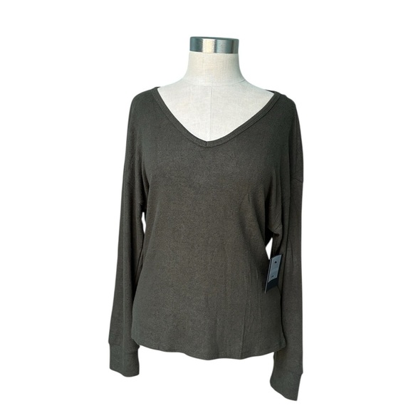 Cycle House green open back top - Picture 8 of 10